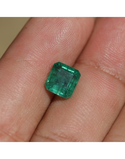 Batu Cincin Permata Emerald Zamrud Hijau Kolombia Colombia Segi Delapan Alami Natural 2.50 Ct. Bersertifikat